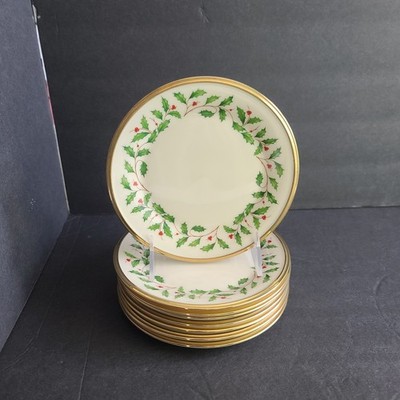 Lenox China Holiday Collection Holly Berry 6 3/8  Bread Plates set of 8 Unused