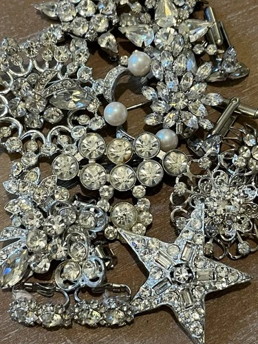 Vtg Costume Jewelry 15 Piece Lot Silver Tone Rhinestone Small Brooches Earrings