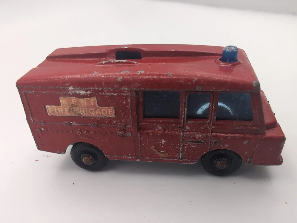 Matchbox Land Rover Fire Truck No57 Kent Fire Brigade Lesney Toy Vintage Diecast - Image 2 of 4