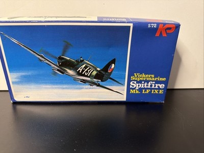  KP 1:72 Vickers Supermarine Spitfire Mk. LF IXE (DX01-9R8/10)