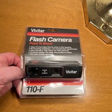 Vivitar 110-F Point & Shoot Camera Built-in Flash 110 Film Black