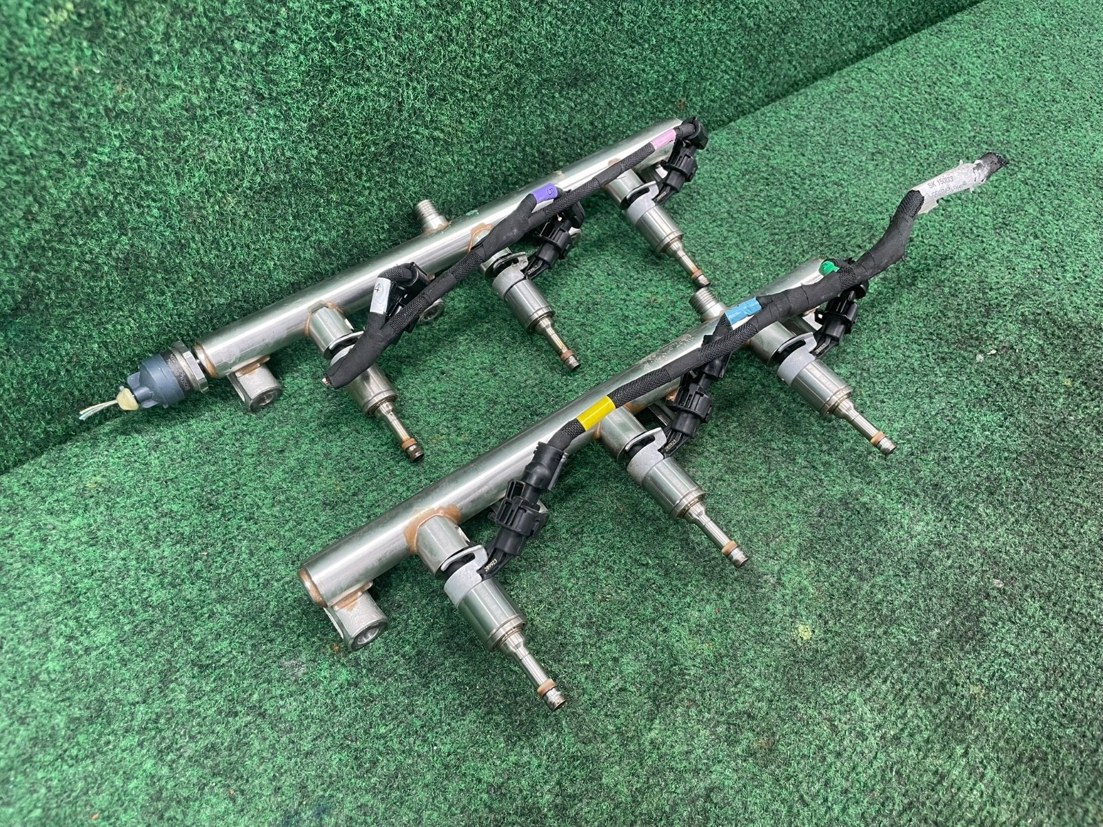 2014-2019 Maserati Ghibli S Q4 3.0L Fuel Rail with Injectors Pair OEM