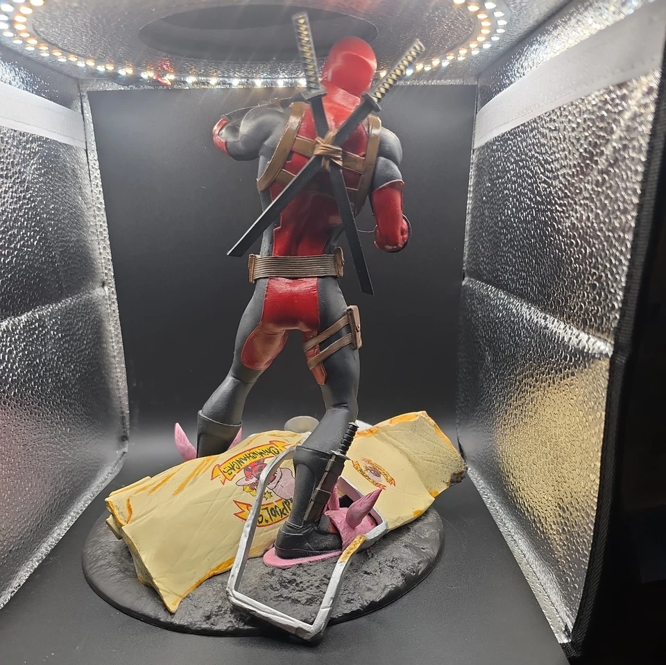 Deadpool Marvel Taco Truck 10" PVC Statue by Diamond Select Toys Action Figure - Image 2 of 2