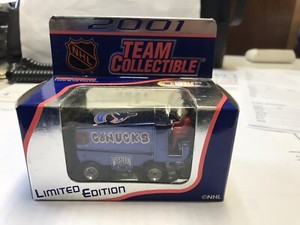 (1) Vancouver Canucks mini zamboni  2001 MIB Whi