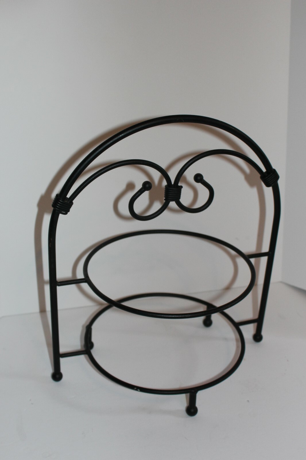 Southern Living At Home Wrought Iron Two Tiered Plate Stand Red