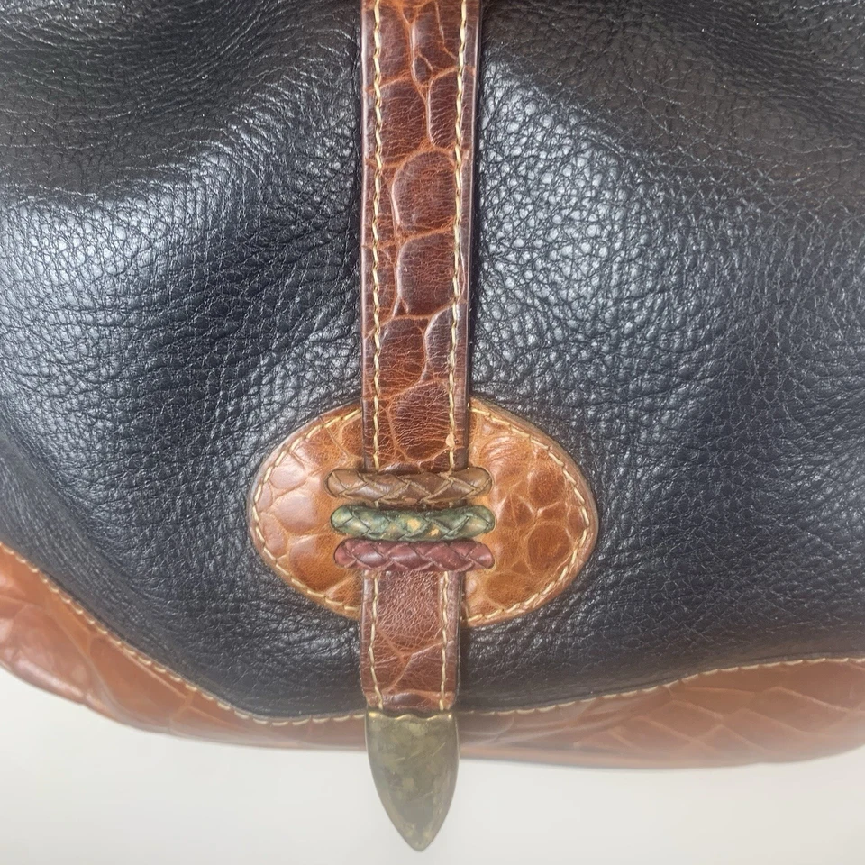 Bolso Francesco Biasia Negro Cuero Guijarro con Cordón de Cocodrilo Repujado Leer. Foto 4 de 4