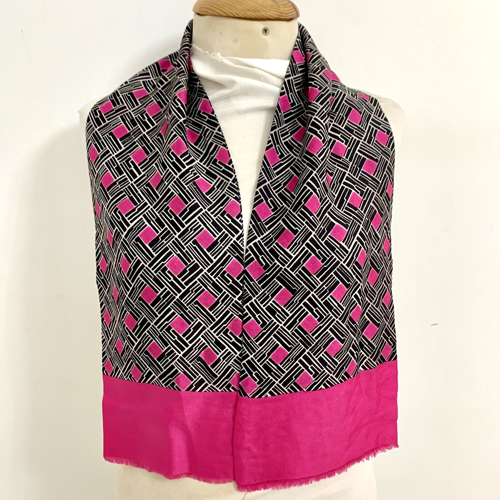 UNBRANDED CHECK PINK RECTANGLE Polyester scarf   … - image 2