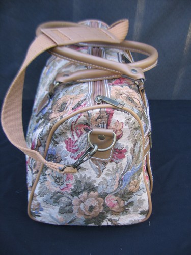 LEISURE BRAND FLORAL TAPESTRY DUFFLE BAG ~ CARRY ON ~ TRAVEL BAG ~ LUGGAGE - 第 7/12 張圖片