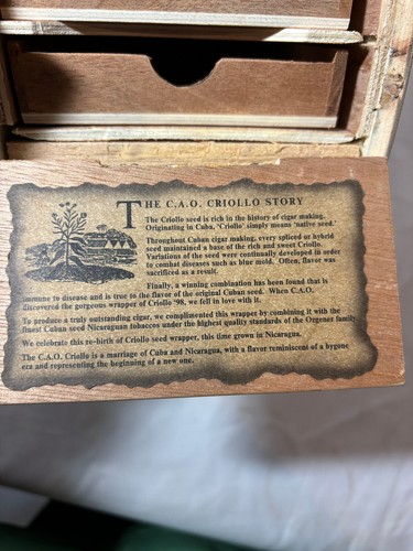 Vintage C.A.O. Criollo Wood Cigar Box Map Top and 4 Sliding Drawers Conquistador - Picture 4 of 10