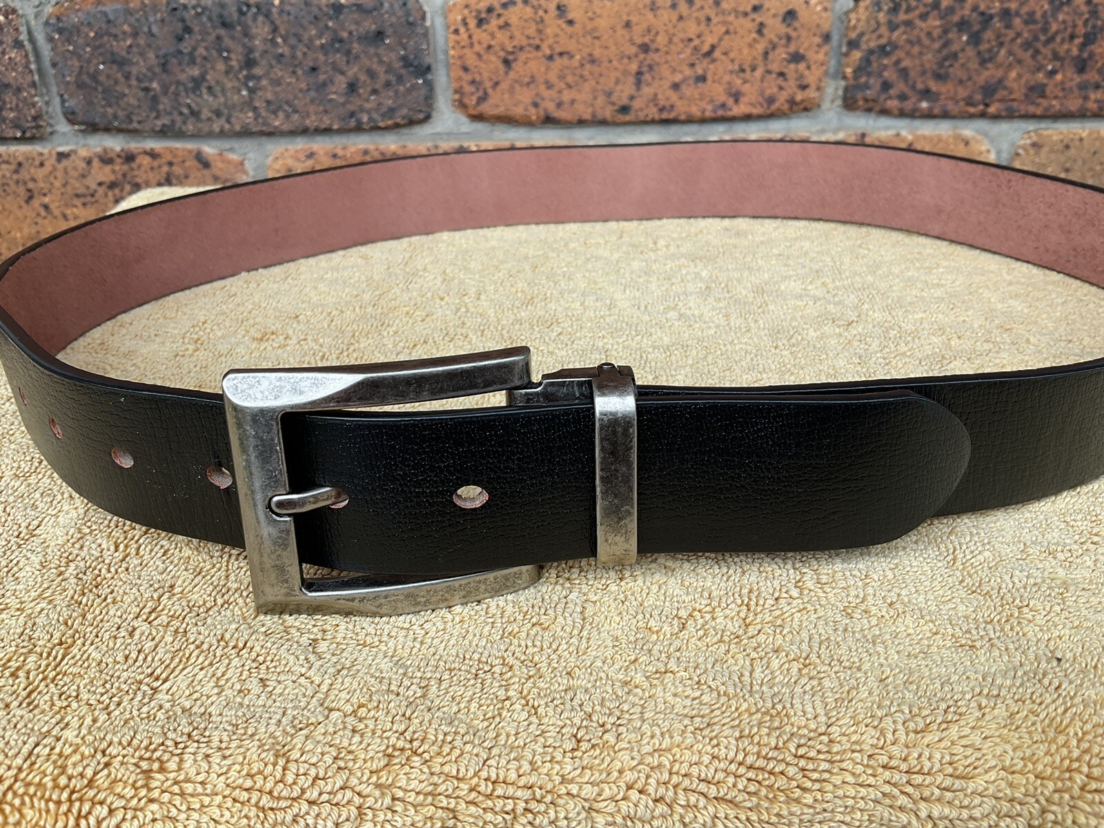 As-New Leather Belt with Removable Buckle, Size Medium-image
