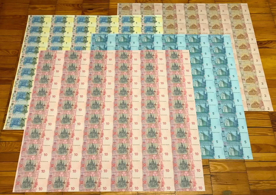 Ucrania, JUEGO COMPLETO DE HOJAS COMPLETAS (ENTERAS) SIN CORTAR x 60 PIEZAS, 1 - 10 Hryven - UNC Foto 4 de 4