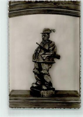 39591967 - 7821 Rothaus Schwarzwaldhotel Tannenhof Holzskulptur eines Jaegers