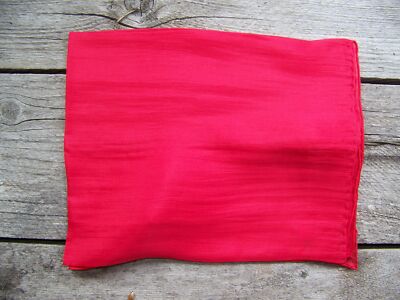 Foulard De Spectacle En Soie – Carré 19 X 19 Cm – Rouge – Neuf