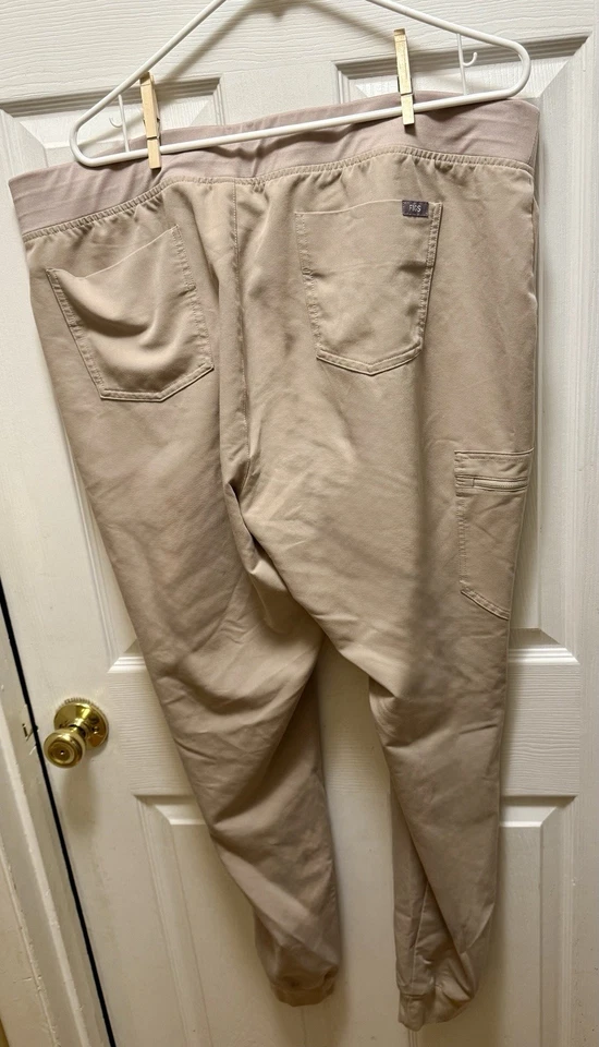 Pantalones Médicos Figs Zamora Para Mujer Arenisca XXL Alto Foto 2 de 4