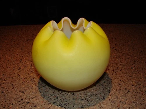 Vintage Fenton? Yellow Satin Glass Rose Bowl With Pontil Bottom Nice Piece !!!