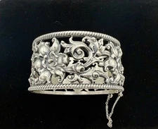 Vintage Napier Ornate Antique Silver Plate Hinged Bracelet w/Safety Chain