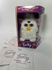 VTG 1998 White Furby In Box WORKS Complete W/Manual Snowball 70-800 Y2K Tech Toy