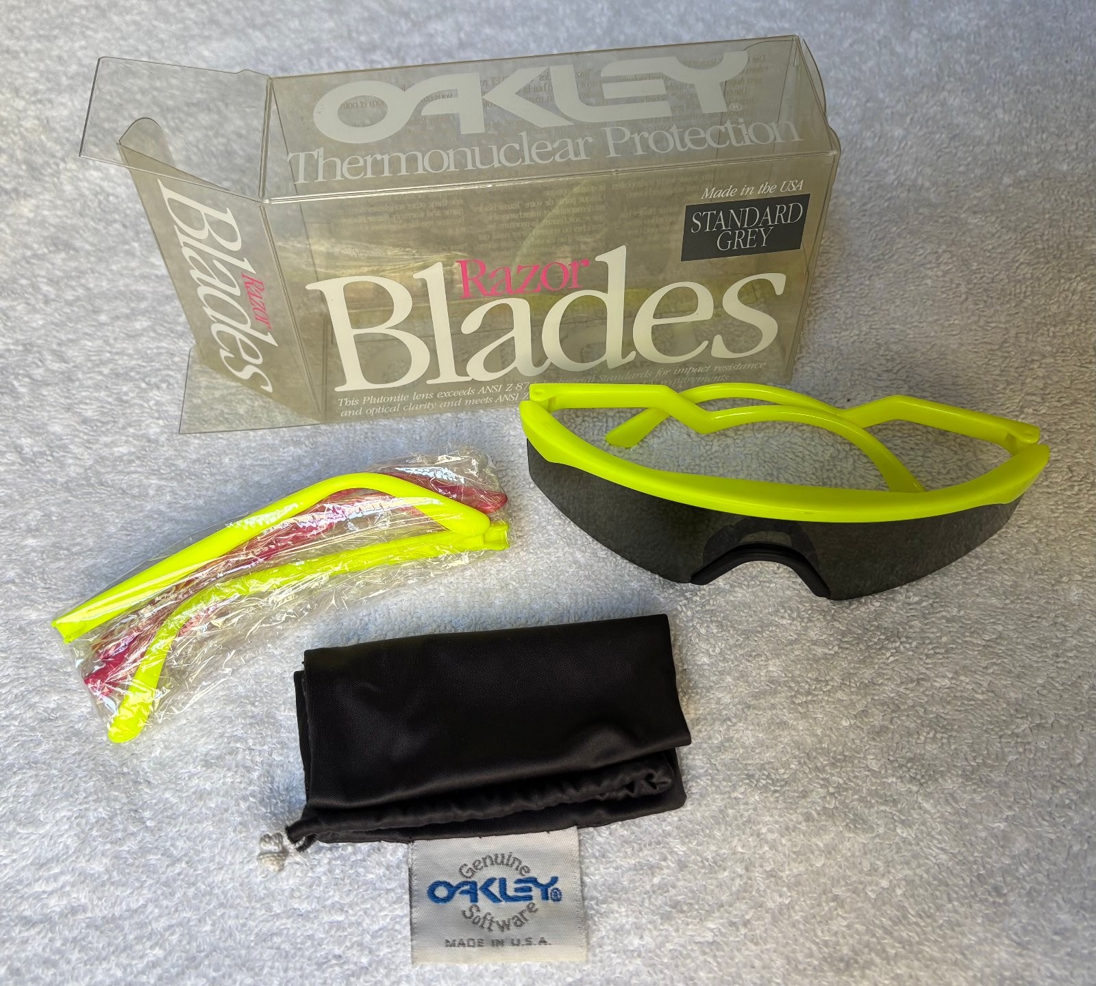 Oakley Razor Blade Neon Sunglasses - Grey - NEAR MINT… - Gem