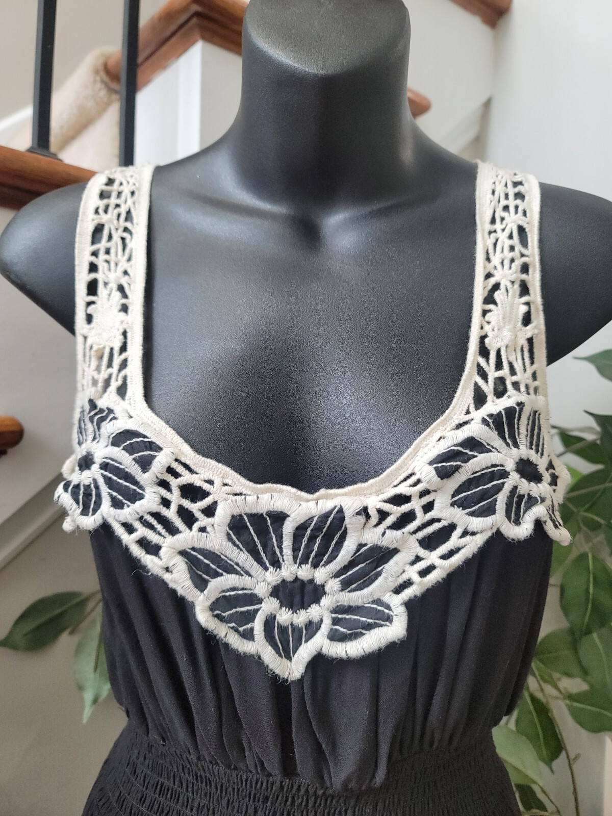 As U Wish Women's Black Solid Polyester Scoop Nec… - image 10