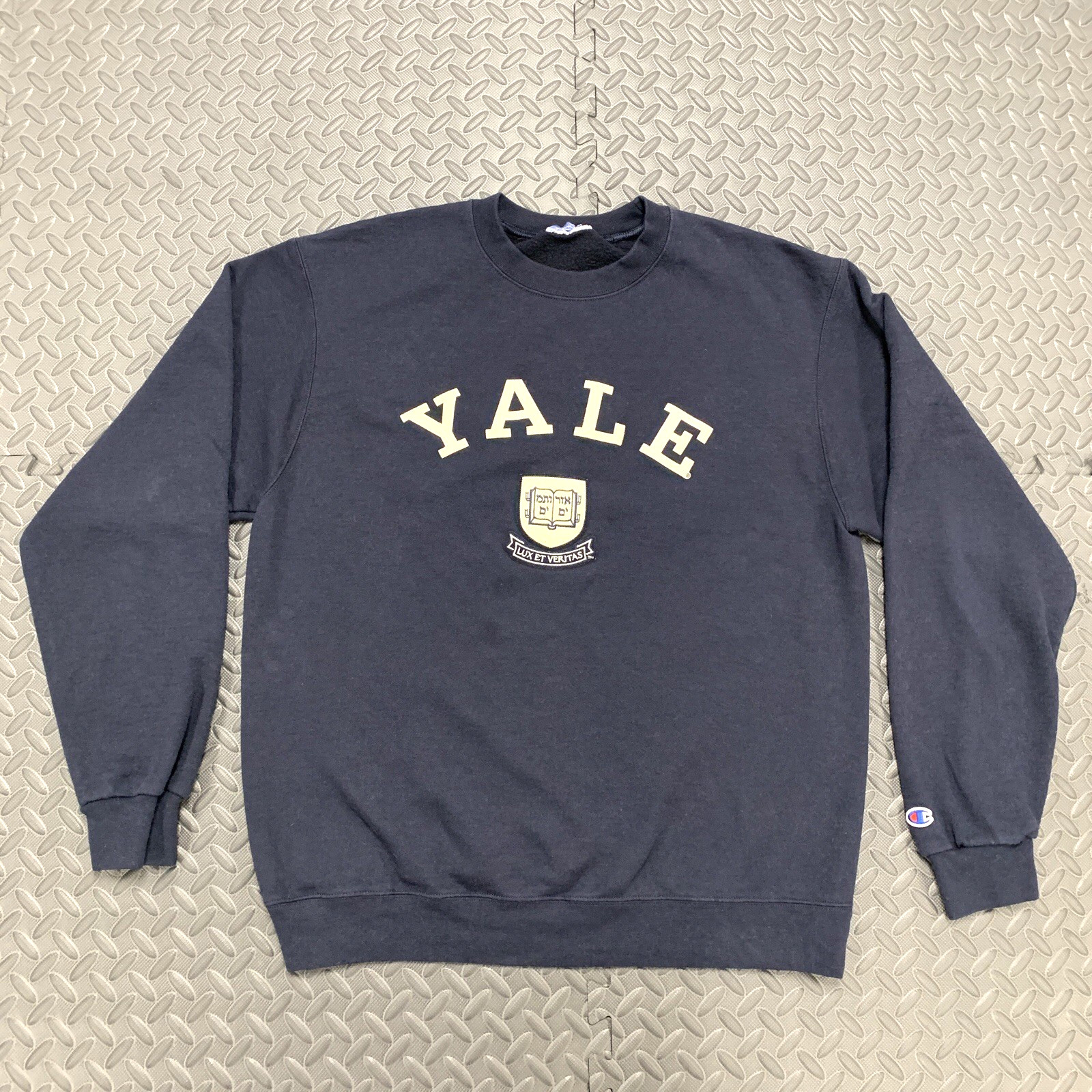 YALE SWEATSHIRT Embroidered Navy Blue Men's L Ivy League Champion Lux Et Veritaa