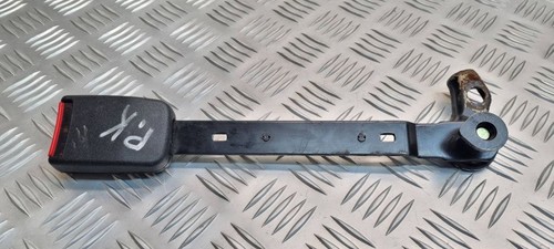 Volkswagen PASSAT B5 1999 Vorne links Gurtschloss vorne 3B0858471 TPT59254