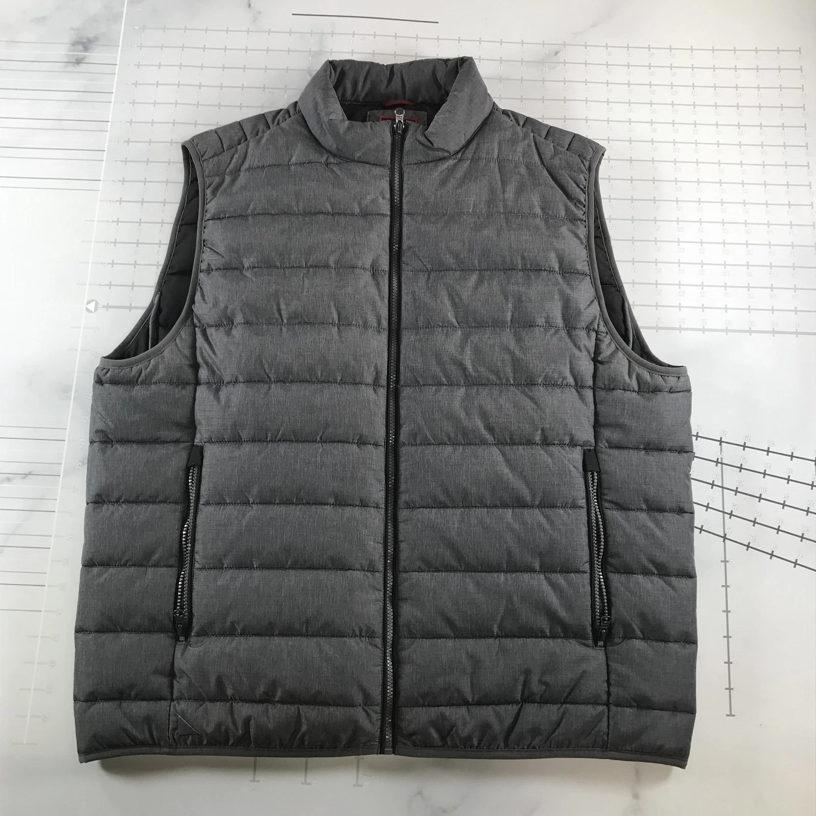 UNTUCKit Vest Mens 2XL Gray Thierry Quilted Puffer Full Zip Insulated Outdoor
