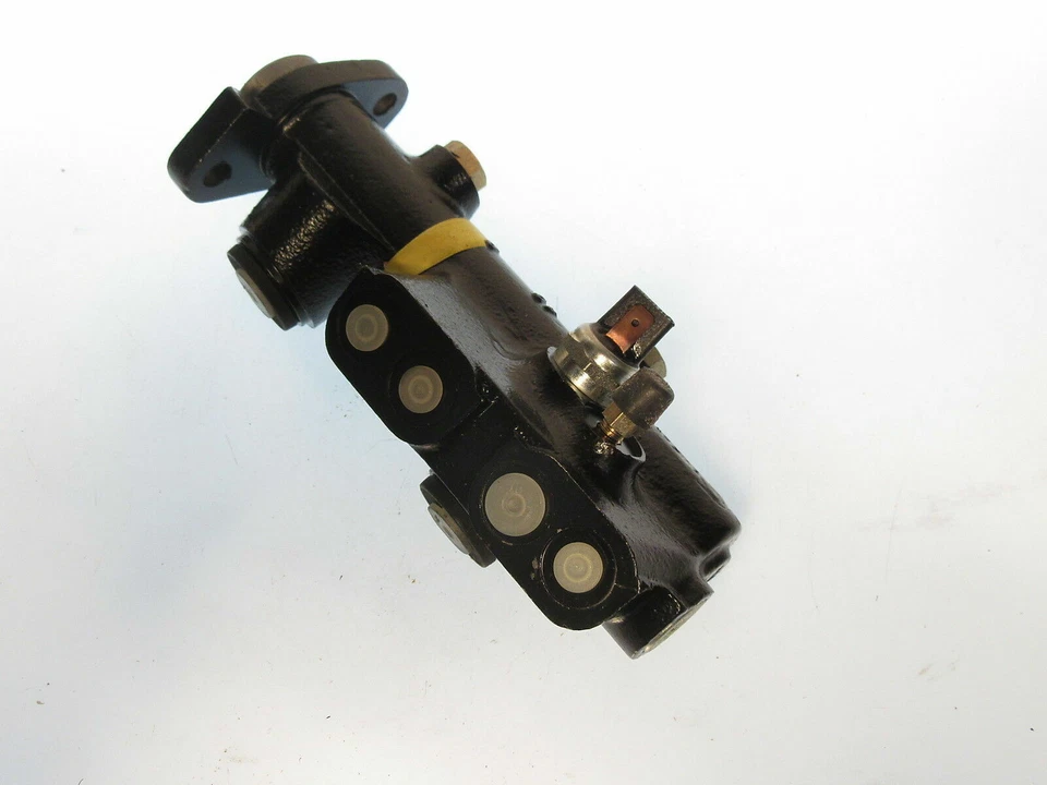 Cilindro maestro de freno para Renault R5 LeCar sin frenos eléctricos 1976-1983 25-08504 Foto 3 de 4