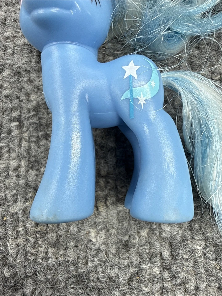 Figura Cepillable My Little Pony Trixie Lulamoon - Toys “R” Us Exclusive G4 2010 Foto 3 de 4