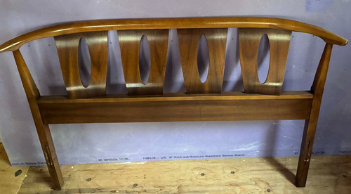 FREE SHIP!Kent Coffey "Insignia" Mid-Century Modern Walnut/Pecan Queen Headboard