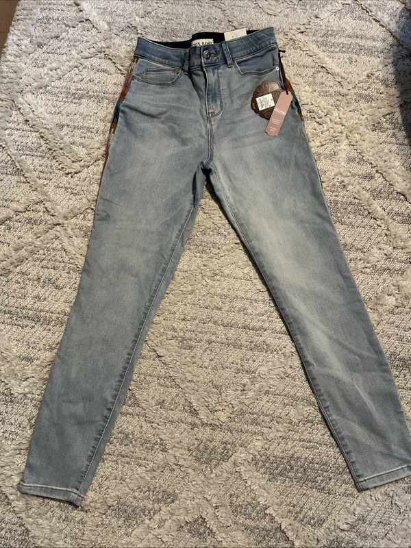 Blue Knox Rose Size 6 high-waisted skinny jeans with side Embroidery