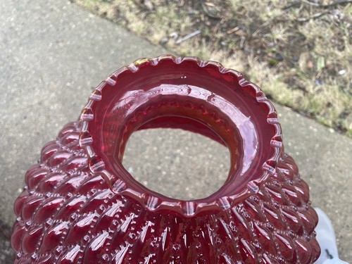 GORGEOUS RUBY RED QUILTED DIAMOND GLASS LAMP SHADE CRIMPED TOP 10" FITTER - Picture 13 of 16