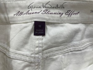 Gloria Vanderbilt White Kaia Skimmer Pants All Around Slimming Effect