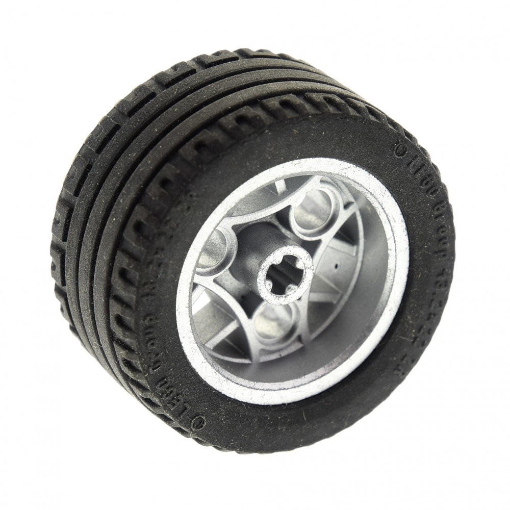 1x Lego Technic Wheel 43.2x22 ZR Black Rim 30.4x20 Metallic Silver 44292c02