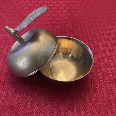 Vtg Small Decorative Brass Apple Trinket box Teacher School Beautiful Patina