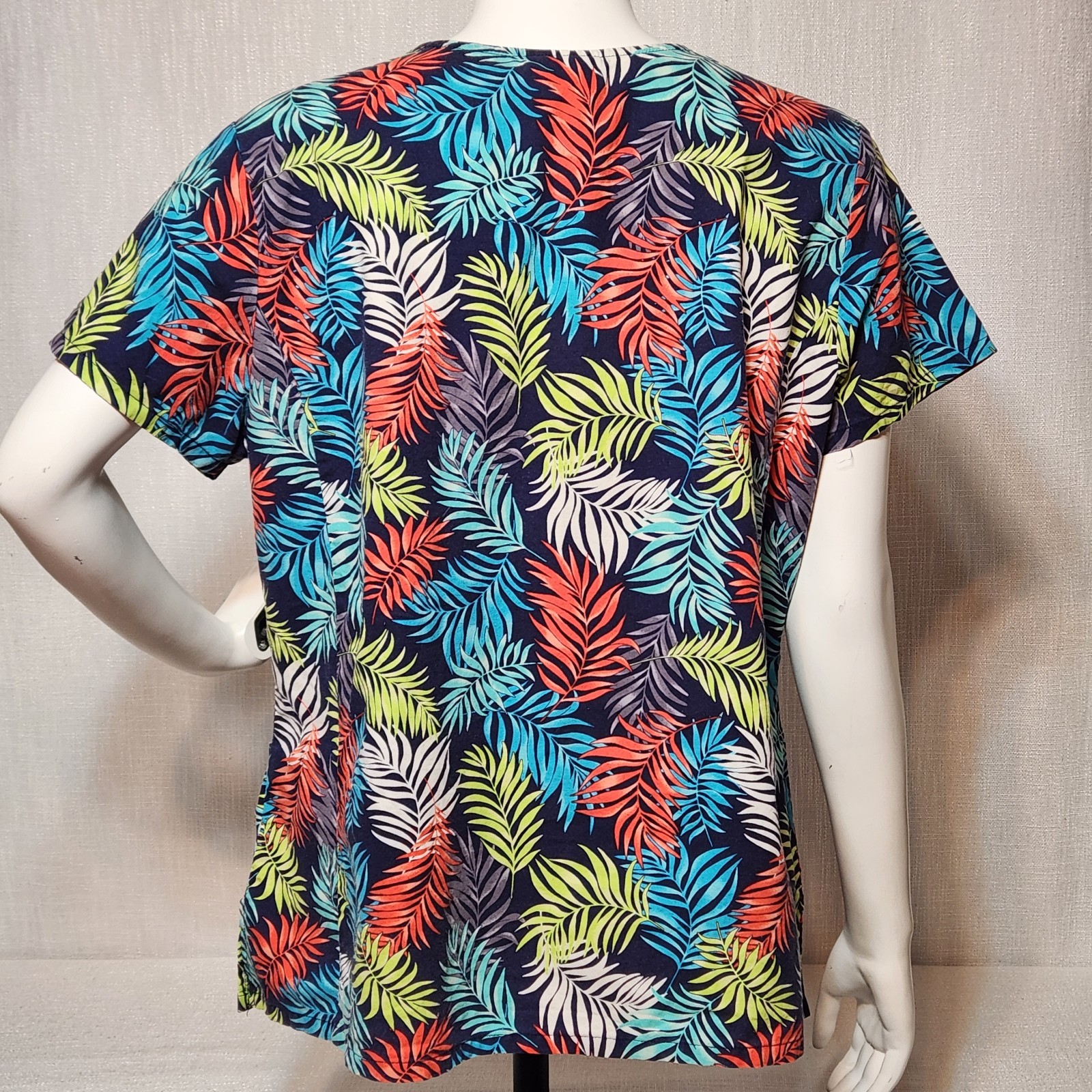 Scrubstar Large Colorful Leaf Pattern Cotton - image 6