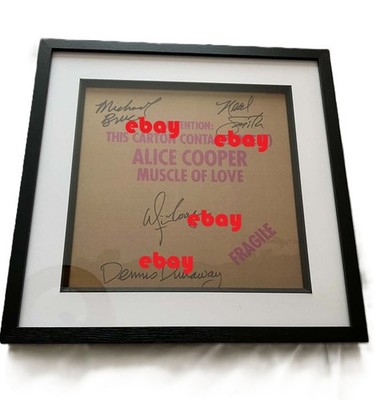 ALICE COOPER - MUSCLE OF LOVE PROMO HAND SIGNED ORIGINAL GROUP AUTOGRAPHS