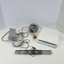 Nintendo Wii RVL-001 Console W/ power cords and 2gb Sd
