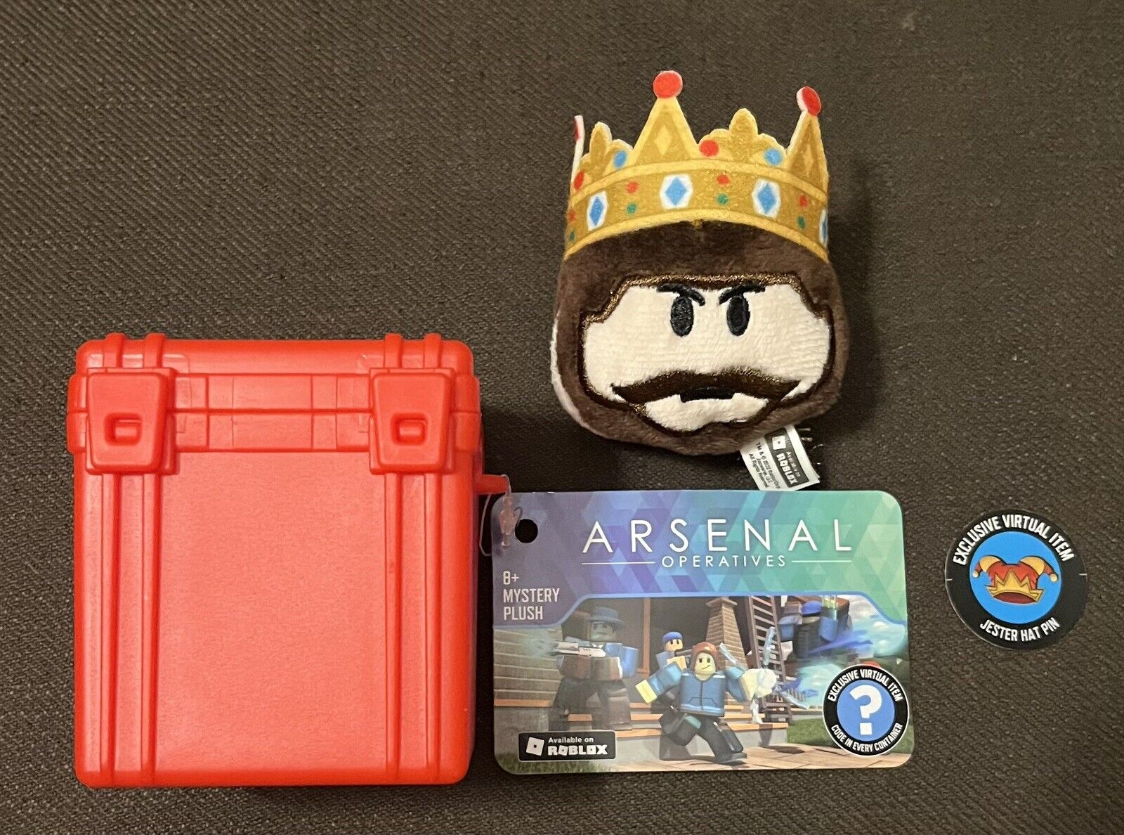 Roblox Arsenal Operatives Mystery Plush King w/ Jester Hat Pin