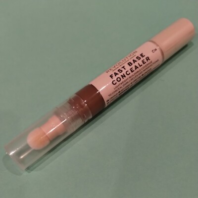 Makeup Revolution Fast Base Concealer leichter aufbaubarer Concealer - C12