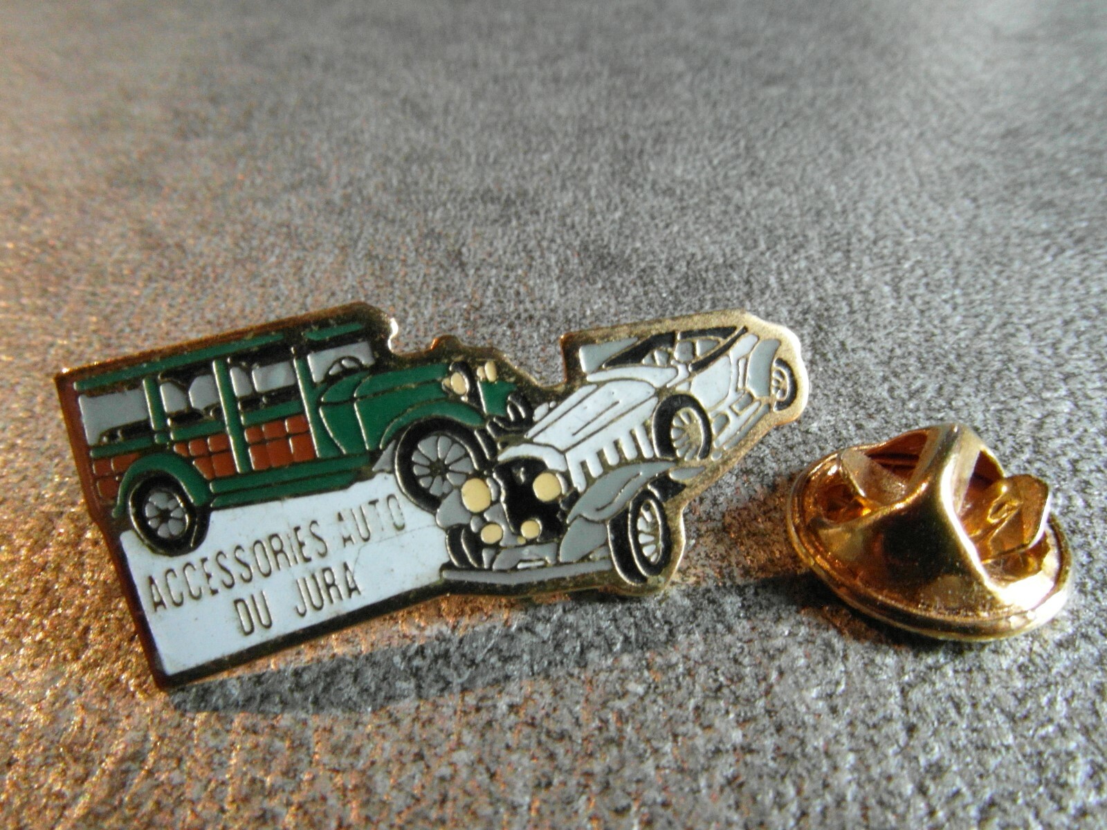 Pin’s Collector Bedford – Camion Logo – Années 90 (Allemagne)
