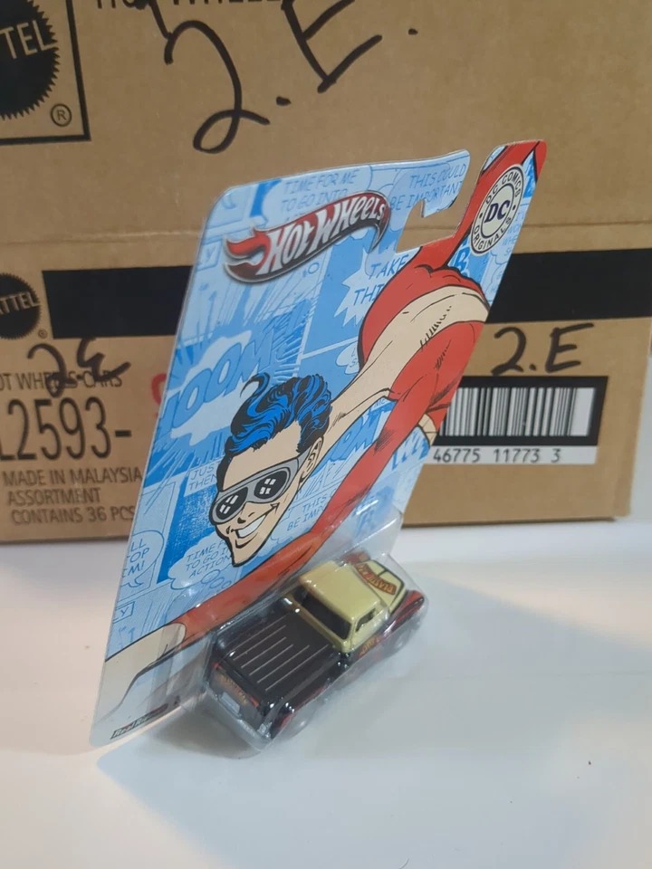 Pastilla Flashsider Hot Wheels Pop Culture DC Comics Plastic Man '56 con pilotos reales Foto 4 de 4