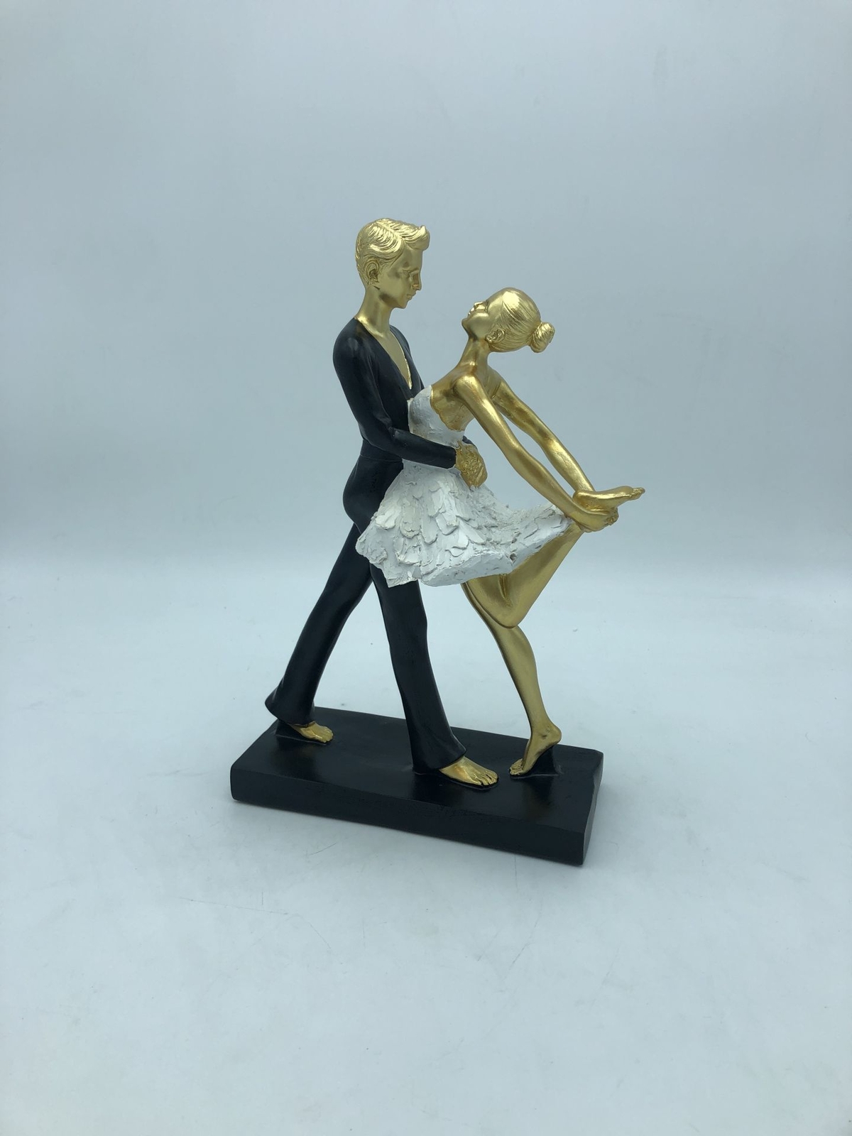 CINY Affectionate Couple Art Resin Statues, Double Dance Figurines
