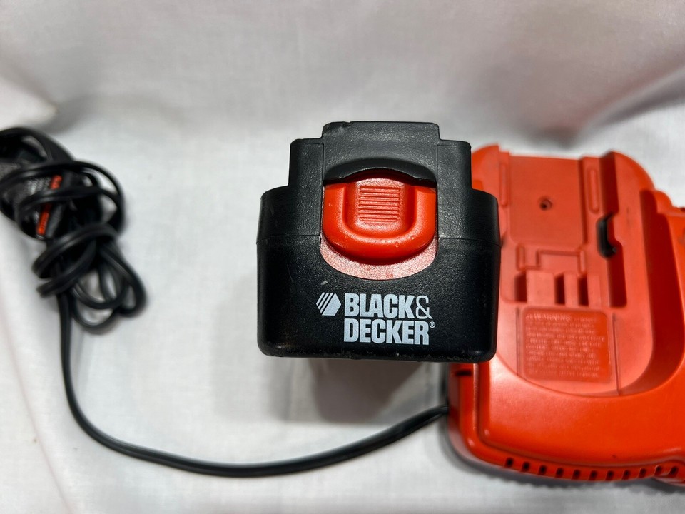 Black & Decker FireStorm Nicd Battery Charger 9.6V 18V & Battery Fire