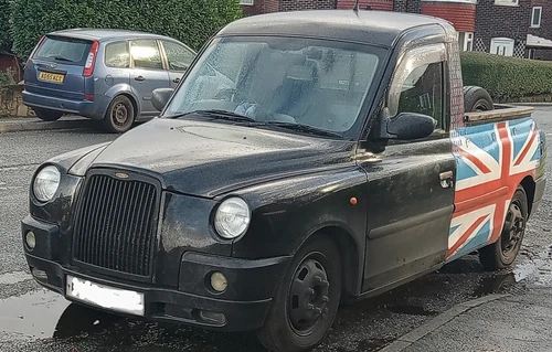 Lti TX4 2007 converted to pickup.   Taxi. Spares or repair - Picture 1 of 1