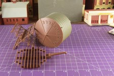 HO water tower, needs glue, no base, downspout, no chain QRS