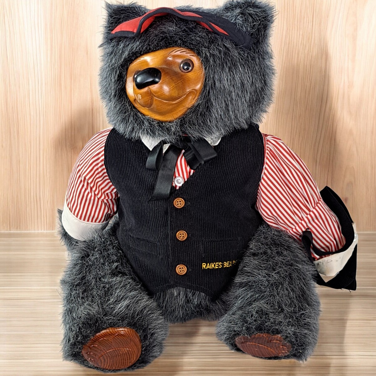 Vintage Robert Raikes 1986 Max The Gambler Bear Wooden Face & Paws