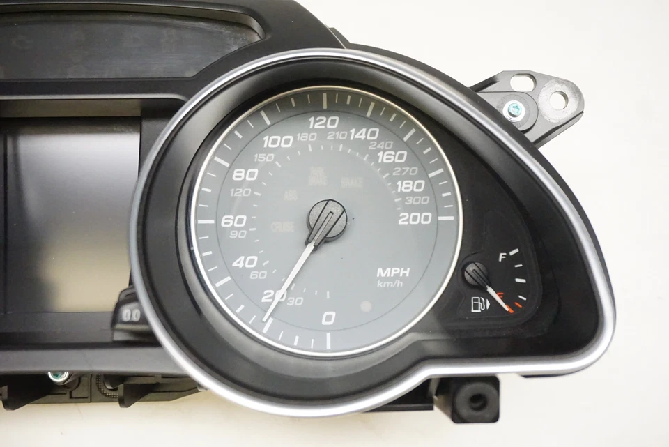 Cuadro de instrumentos velocímetro AUDI S5 V8 2010 8T0920981N Foto 3 de 4
