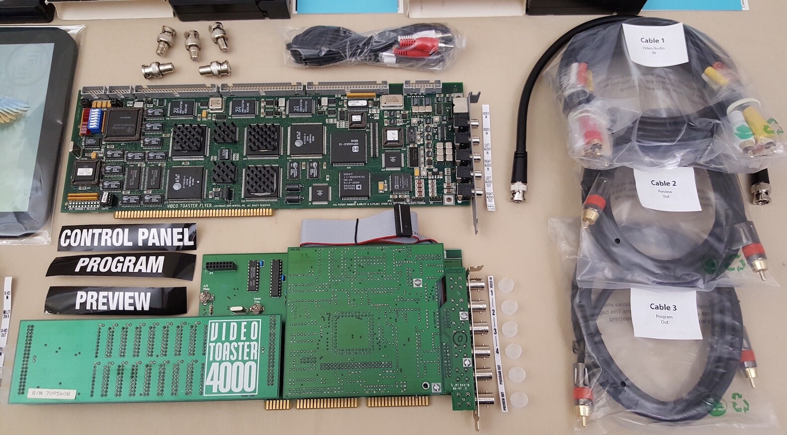 NewTek Video Toaster 4000 Flyer TBCIV & Accessories for Amiga 4000(T