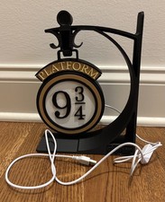 New Harry Potter Standing 9 3/4 Platform Light, USB connection