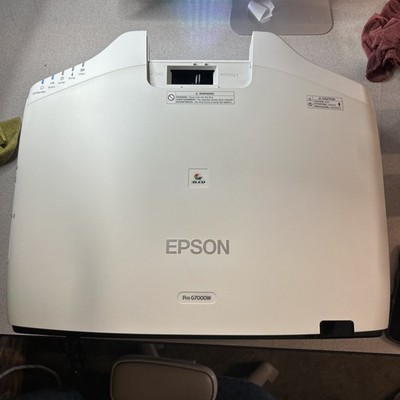 Epson Powerlite Pro G7000W H752A WXGA LCD Projector (read Description)